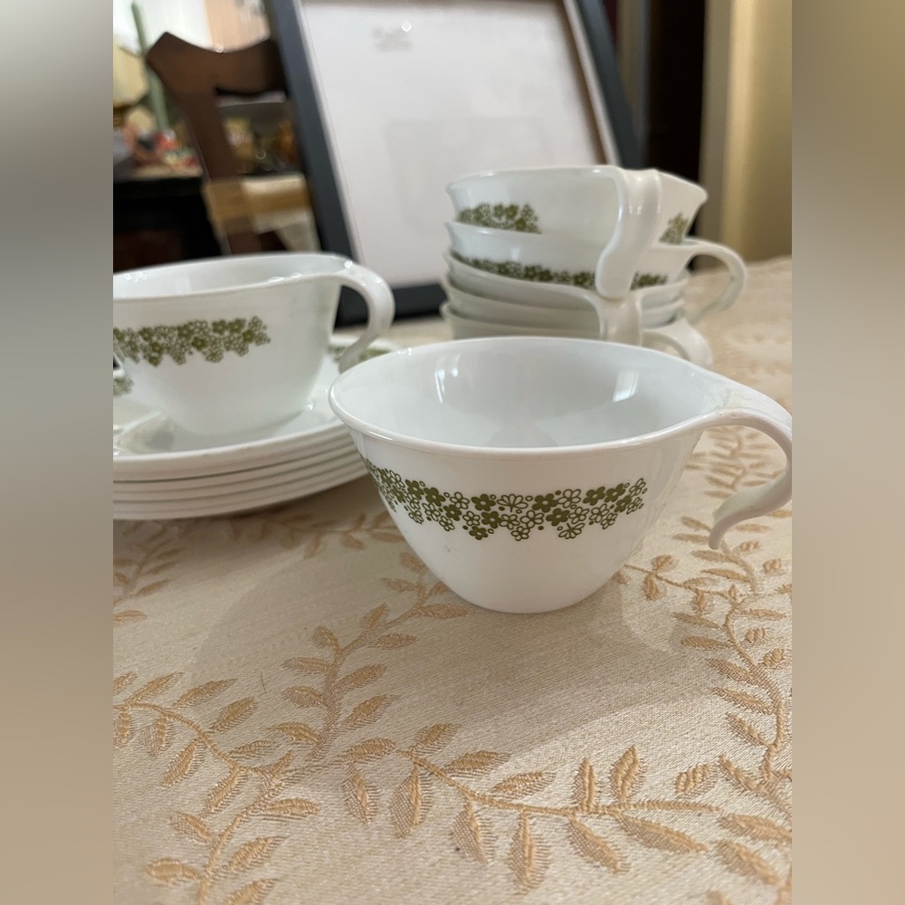 Vintage Corelle Corningware 14pc.7mugs/teacups,7matching plates